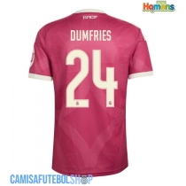 Camisa de time de futebol Real Madrid Denzel Dumfries #24 Replicas 3º Equipamento 2026-27 Manga Curta